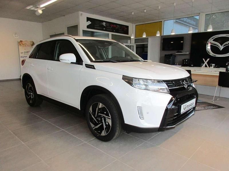 Gebraucht Suzuki Vitara Comfort+ 110 PS (80 kW) 2025 Superior white SUV