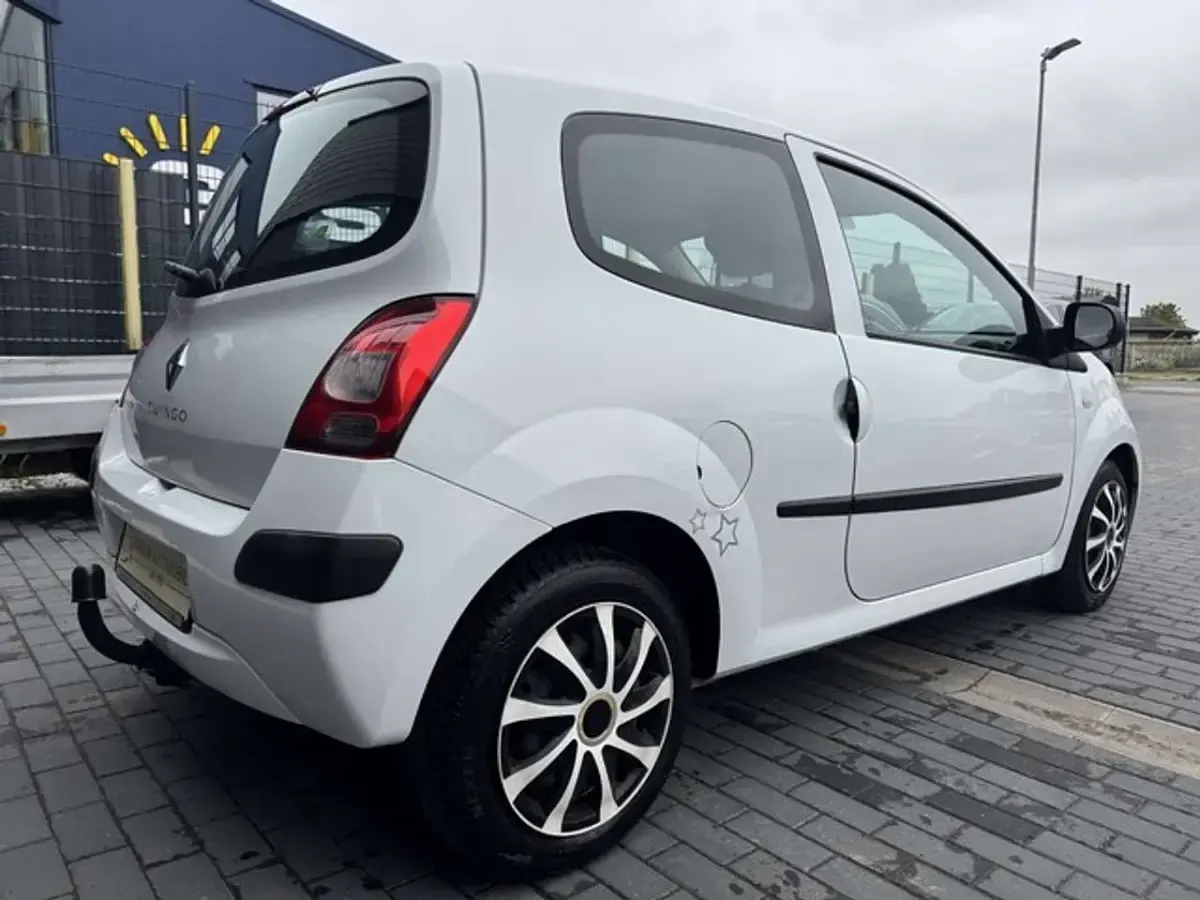 Używany Renault Twingo Authentique 58 KM (42 kW) 2010 Biały Hatchback