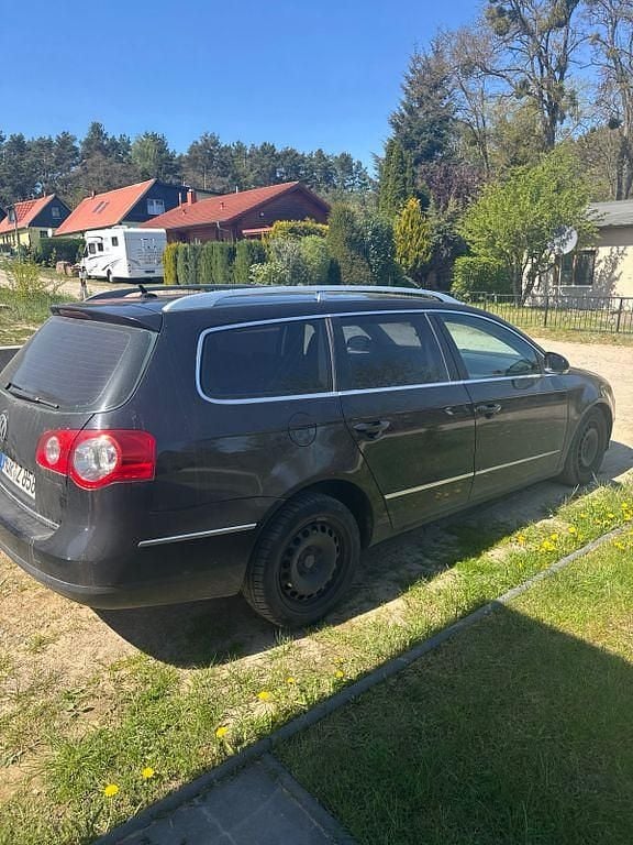 Schwarz Gebraucht 2005 VW Passat Highline Limousine | 1.500 € (Superpreis) - Bild 1/4