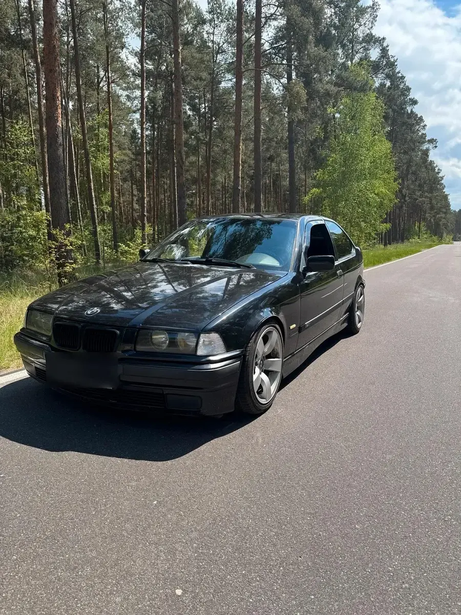 Używany BMW 323 170 KM (125 kW) 1997 Czarny Coupe