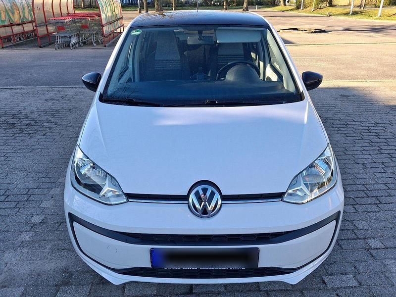 Second-hand VW up! Move 60 CP (44 kW) 2019 Alb Hatchback