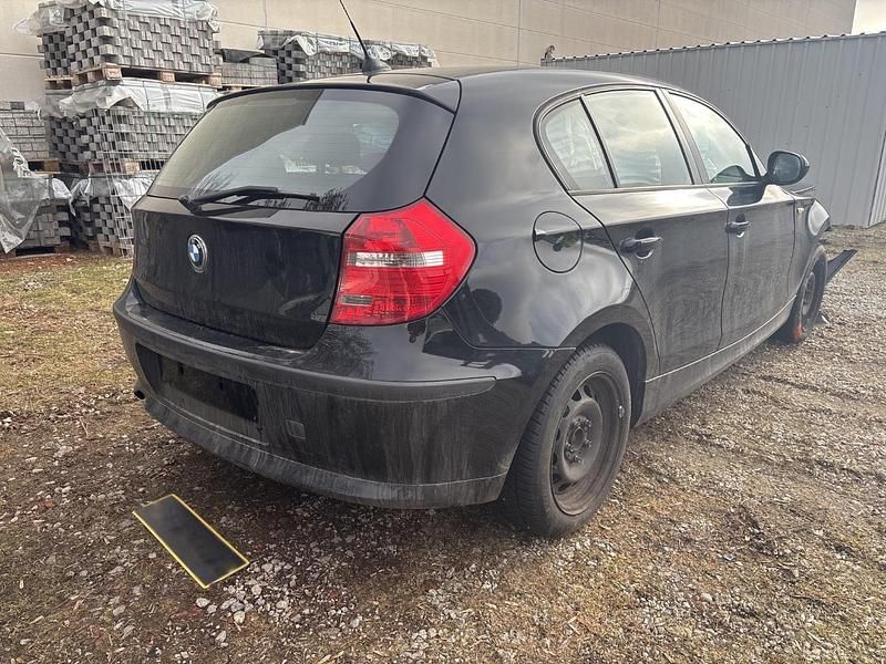 Gebraucht BMW 116 Efficient Dynamics 116 PS (85 kW) 2009 Schwarz ii Kleinwagen
