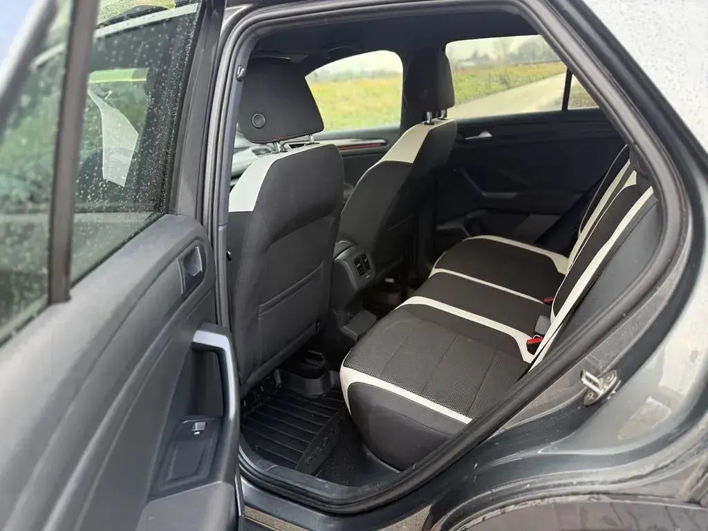 Second-hand VW T-Roc Sport 190 CP (139 kW) 2018 Gri SUV