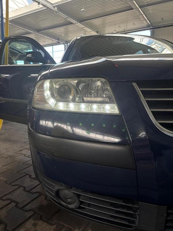 Gebraucht VW Passat 130 PS (95 kW) 2001 Blau Kombi