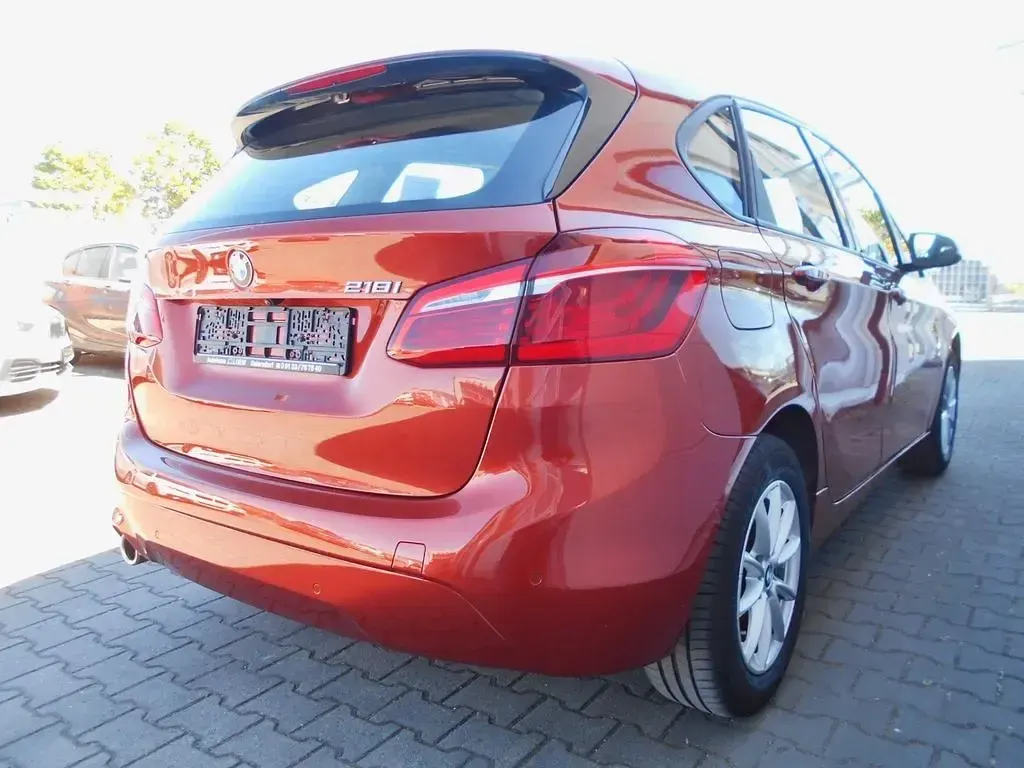 Gebraucht BMW 218 Active Tourer 140 PS (102 kW) 2019 Orange Van / Kleinbus