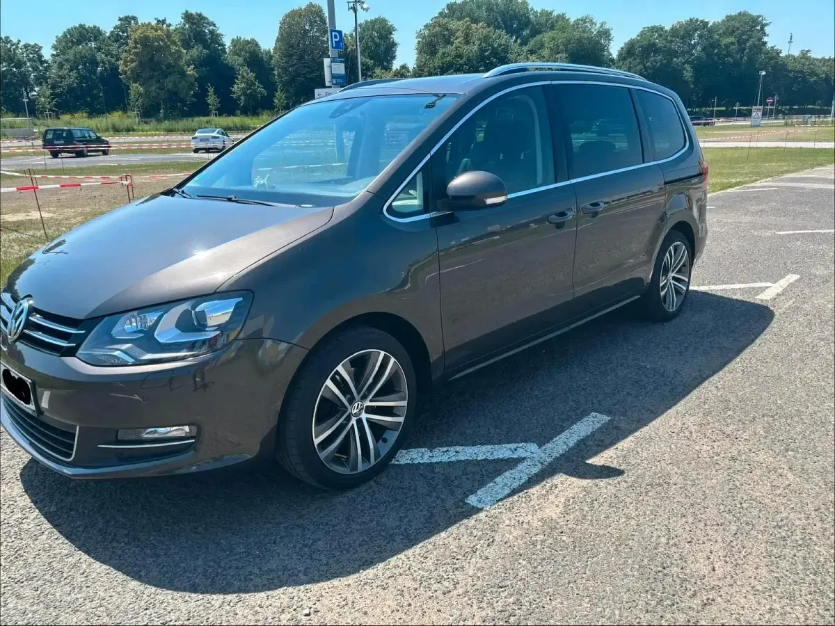 Gebraucht VW Sharan 177 PS (130 kW) 2014 Braun Van / Kleinbus