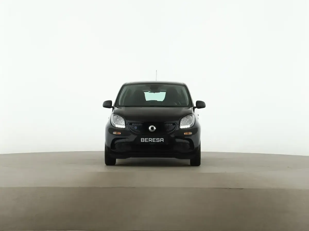 Gebraucht Smart ForFour Electric Drive Passion 60 kW (82 PS) 2018 Schwarz Limousine