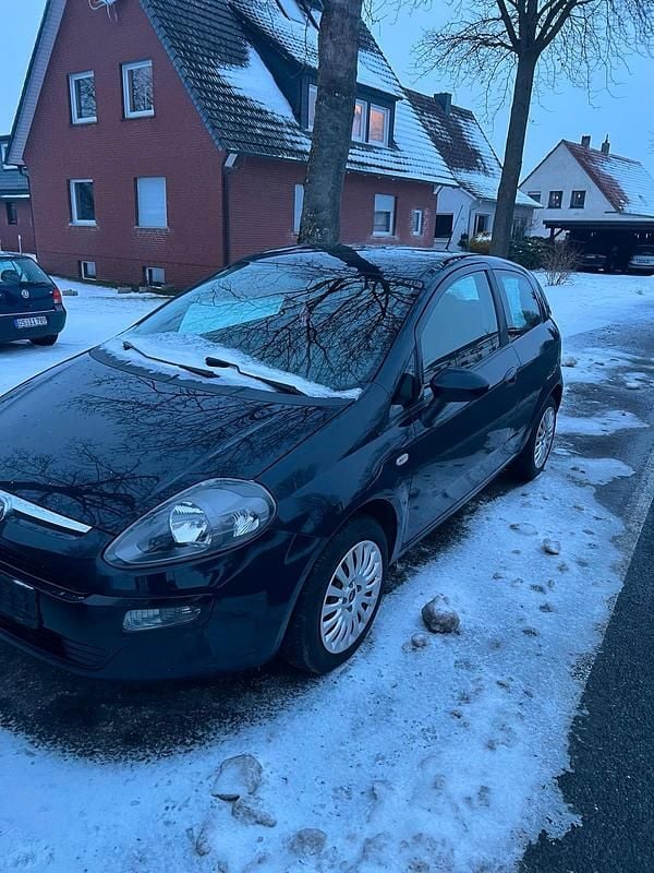 Blau Gebraucht 2011 Fiat Punto Evo Kleinwagen | 2.550 € (Fairer Preis) - Bild 1/4