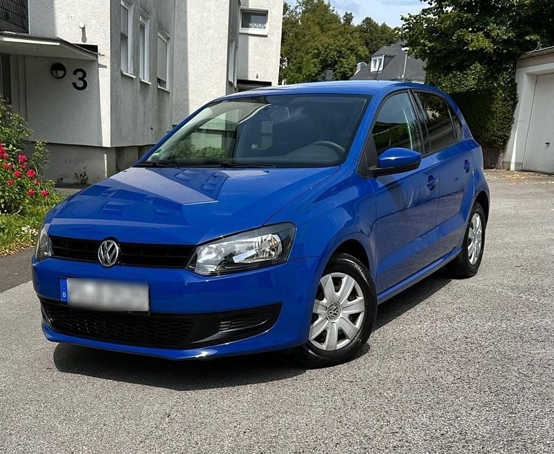 Blau Gebraucht 2013 VW Polo Trendline Kleinwagen | 6.400 € (Guter Preis) - Bild 1/4