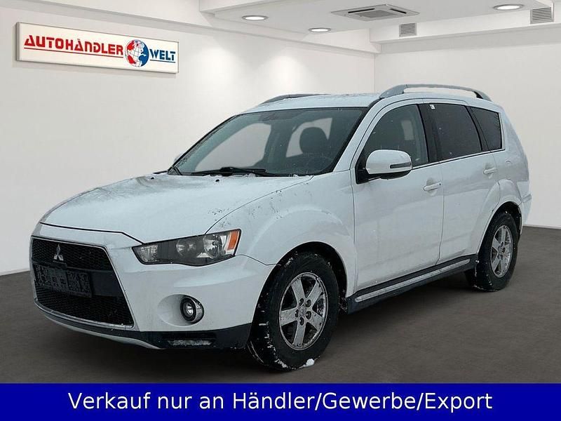 Weiß Gebraucht 2010 Mitsubishi Outlander Invite SUV | 3.699 € (Guter Preis) - Bild 1/3