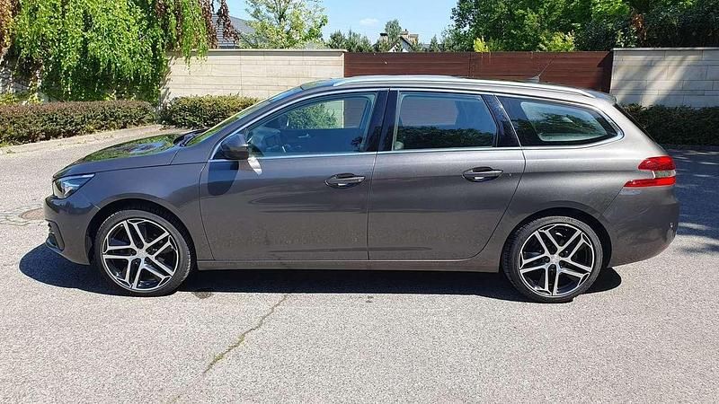 Gebraucht Peugeot 308 SW 131 PS (96 kW) 2018 Grau Kombi