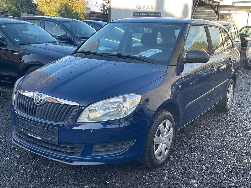 Second-hand Skoda Fabia 86 CP (63 kW) 2012 Albastru Berlinǎ