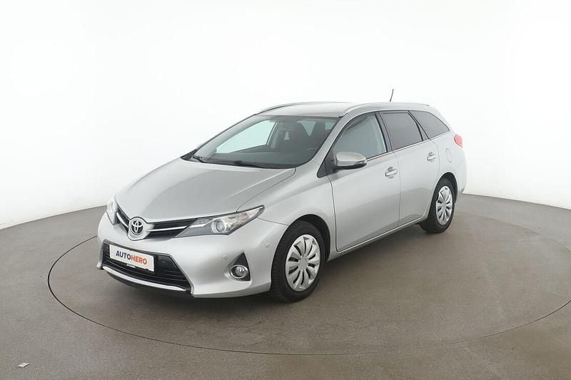 Grau Gebraucht 2014 Toyota Auris Touring Sports Life+ Kombi | 11.960 € (Fairer Preis) - Bild 1/3
