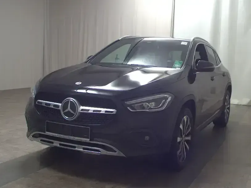 Gebraucht Mercedes GLA200 Progressive 150 PS (110 kW) 2023 Schwarz SUV