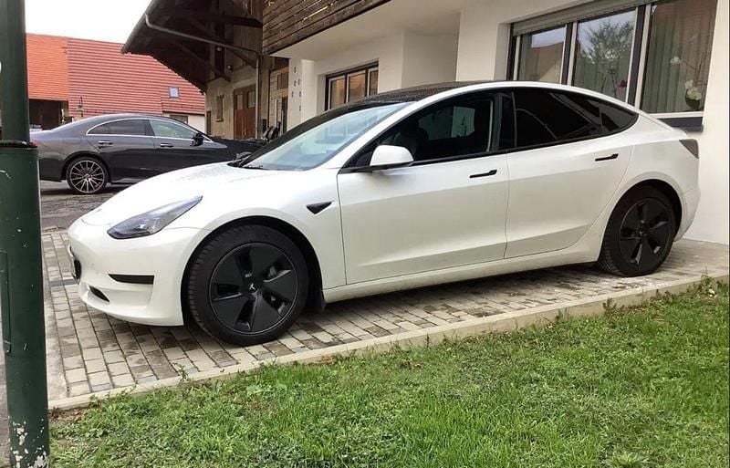 Gebraucht Tesla Model 3 239 kW (325 PS) 2022 Weiß Limousine
