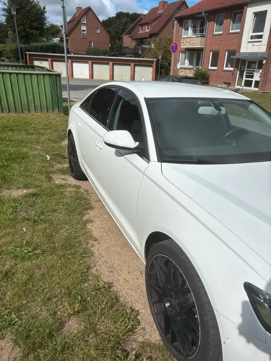 Gebraucht Audi A6 175 PS (128 kW) 2013 Weiß Limousine