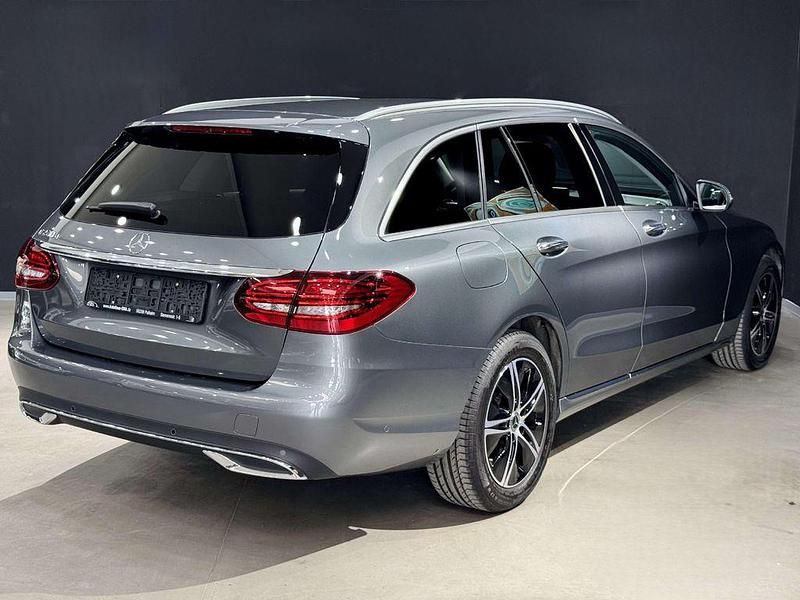 Gebraucht Mercedes C220 194 PS (142 kW) 2019 Grau Limousine