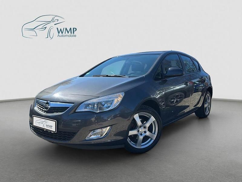 Gebraucht Opel Astra Edition 101 PS (74 kW) 2012 Grau Limousine