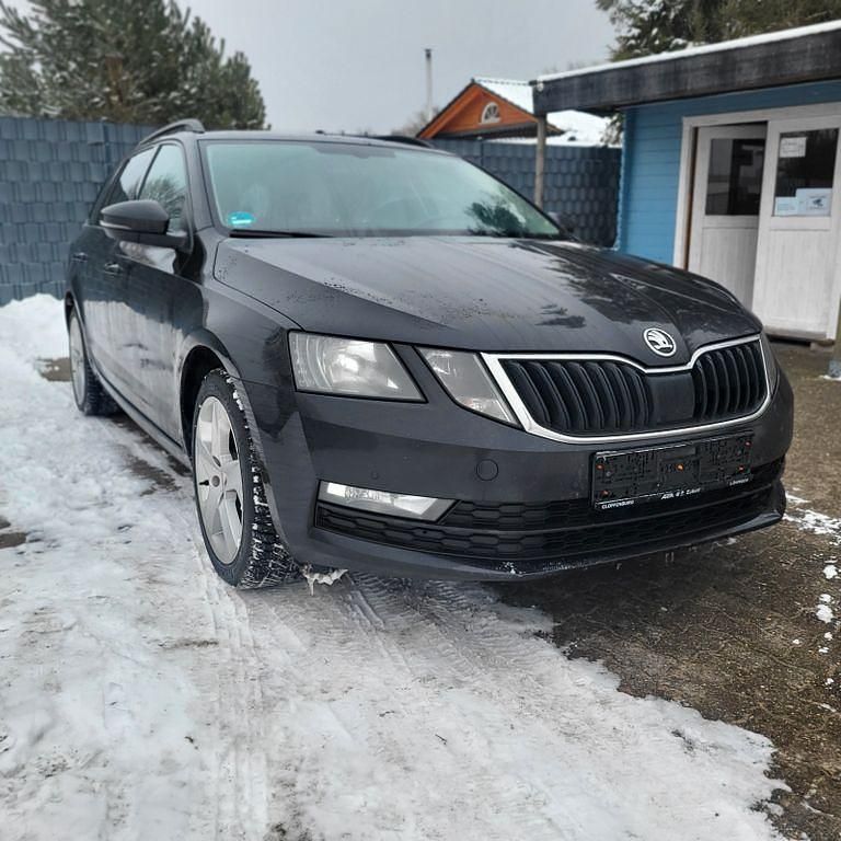 Gebraucht Skoda Octavia Ambition 150 PS (110 kW) 2020 Schwarz Kombi