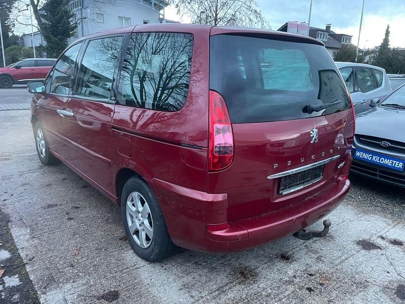 Gebraucht Peugeot 807 Tendance 136 PS (100 kW) 2007 Rot Van / Kleinbus