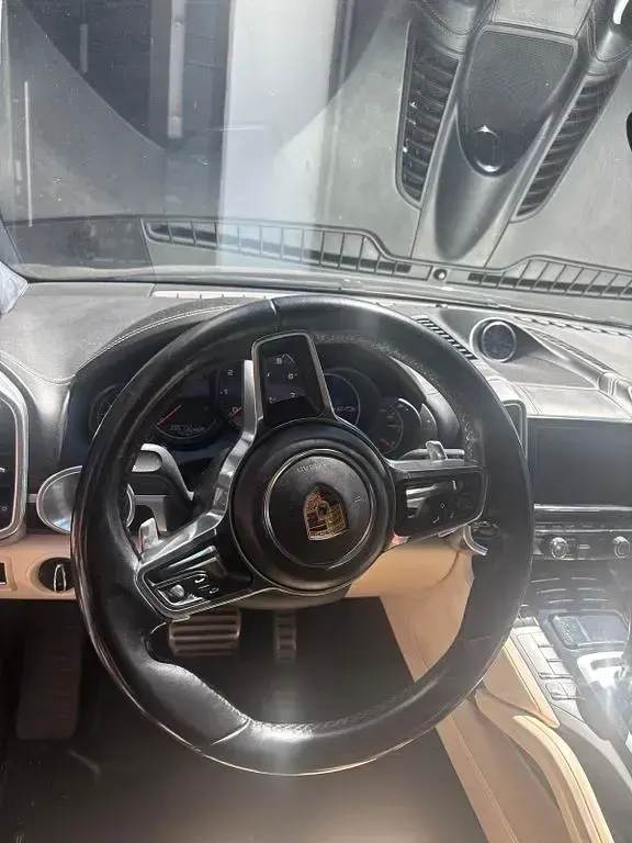 Gebraucht Porsche Cayenne 441 PS (324 kW) 2016 Schwarz SUV
