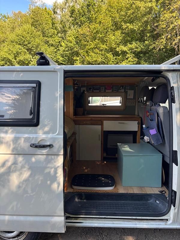 Weiß Gebraucht 2009 VW T5 Van | 10.000 € - Bild 1/4