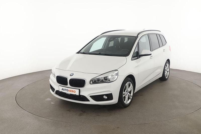 Weiß Gebraucht 2015 BMW 218 Gran Tourer Advantage Van / Kleinbus | 13.220 € (Fairer Preis) - Bild 1/3