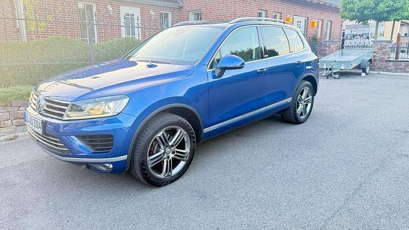 Gebraucht VW Touareg Exclusive 262 PS (192 kW) 2017 Blau SUV