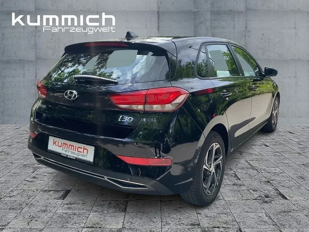 Gebraucht Hyundai i30 Trend 159 PS (116 kW) 2021 Schwarz Limousine
