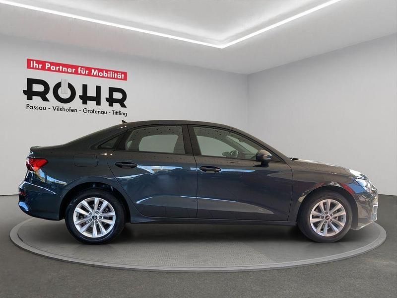 Gebraucht Audi A3 Sport 116 PS (85 kW) 2024 Manhattangraumetallic Limousine