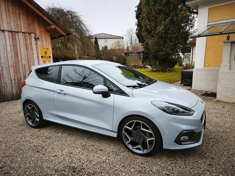 Gebraucht Ford Fiesta ST 200 PS (147 kW) 2019 Grau Kleinwagen