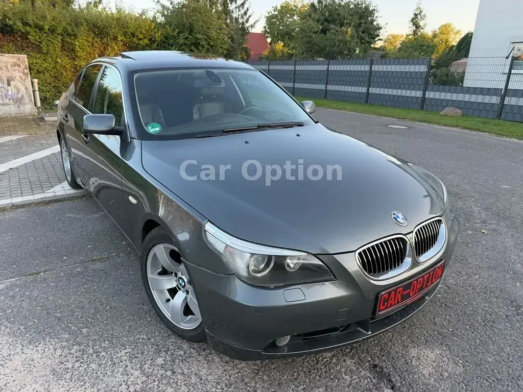 Gebraucht BMW 545 Sport Line 333 PS (244 kW) 2004 Grau Limousine