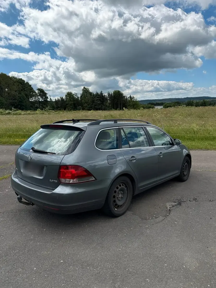 Gebraucht VW Golf VI Comfortline 140 PS (102 kW) 2011 Grau Kleinwagen