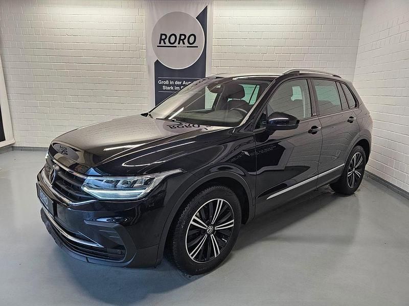 Gebraucht VW Tiguan Active 150 PS (110 kW) 2022 Schwarz SUV