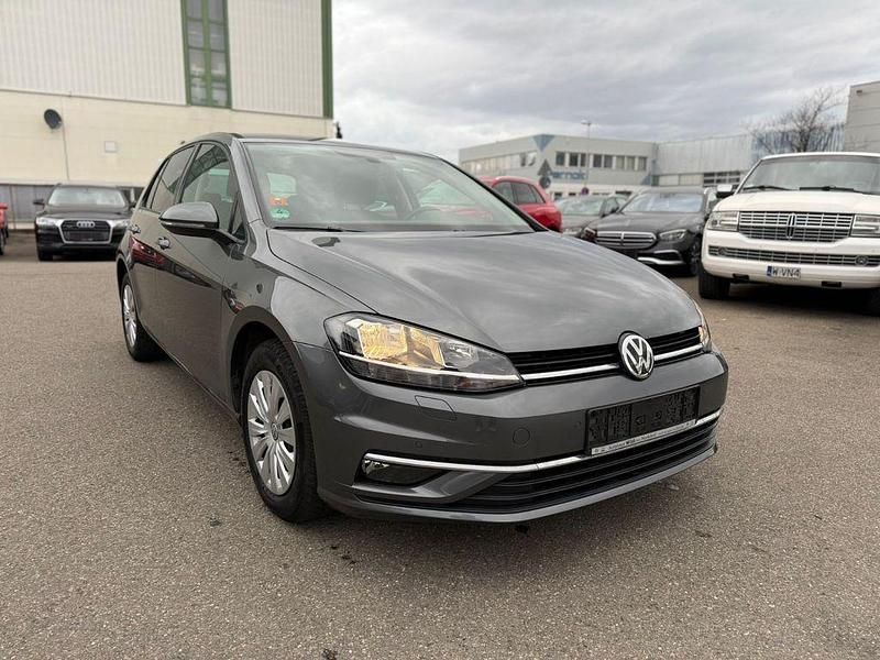 Gebraucht VW Golf VII Sound 110 PS (80 kW) 2017 Grau Kleinwagen