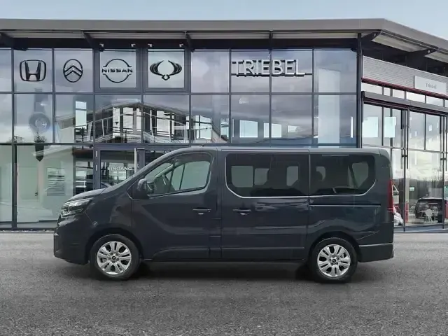 Gebraucht Nissan Primastar Tekna 170 PS (125 kW) 2026 Grau Van / Kleinbus