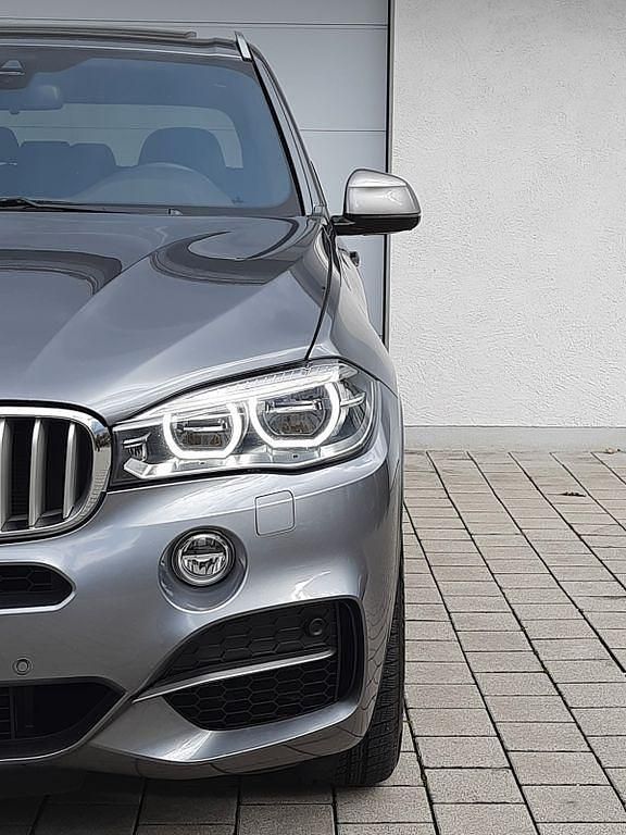 Spacegrau Gebraucht 2016 BMW X5 Performance SUV | 38.999 € - Bild 1/4