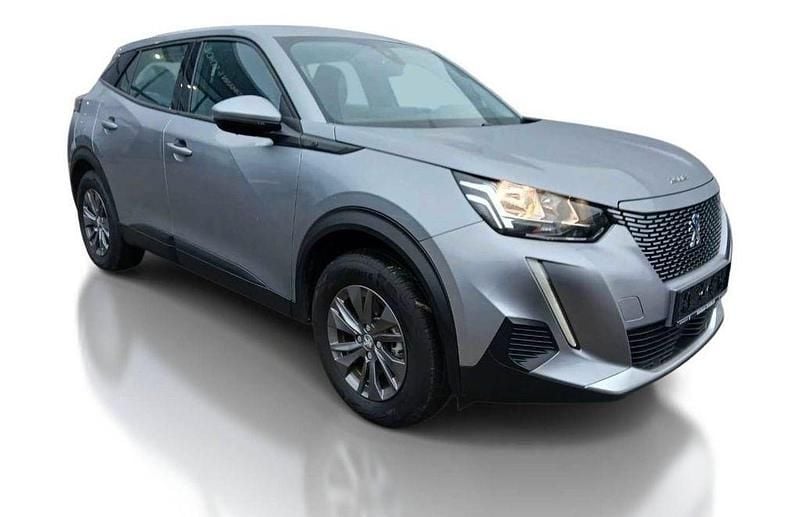 Gebraucht Peugeot e-2008 Active 100 kW (136 PS) 2021 Silber SUV