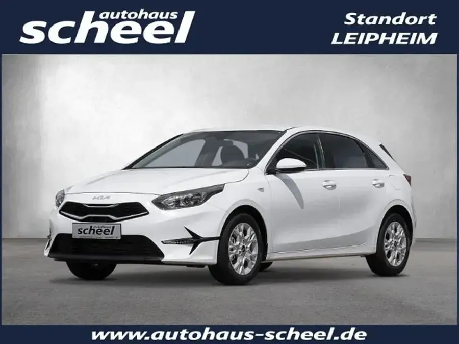 Second-hand Kia Ceed Vision 101 CP (74 kW) 2025 Alb Hatchback