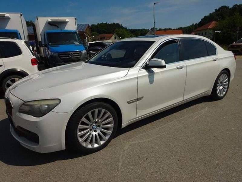 Gebraucht BMW 760L M Sport 544 PS (400 kW) 2009 Weiß Limousine