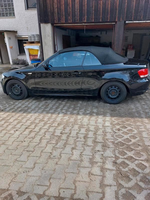 Gebraucht BMW 118 Cabriolet 143 PS (105 kW) 2009 Schwarz Cabrio