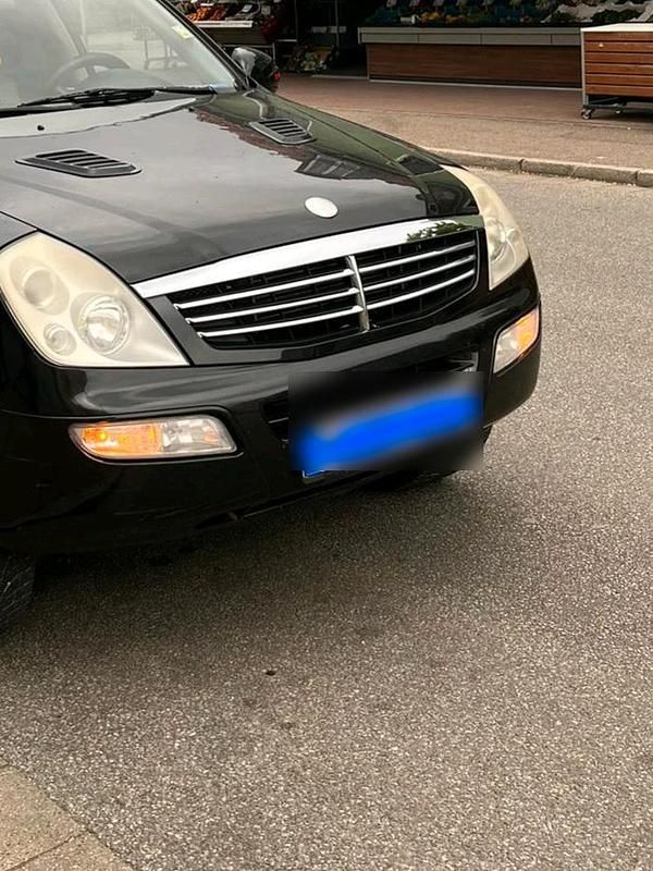 Schwarz Gebraucht 2006 Ssangyong (KGM) Rexton SUV | 3.499 € - Bild 1/4