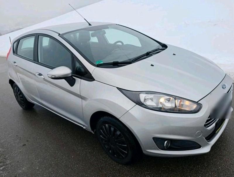 Gebraucht Ford Fiesta 101 PS (74 kW) 2016 Silber Kleinwagen