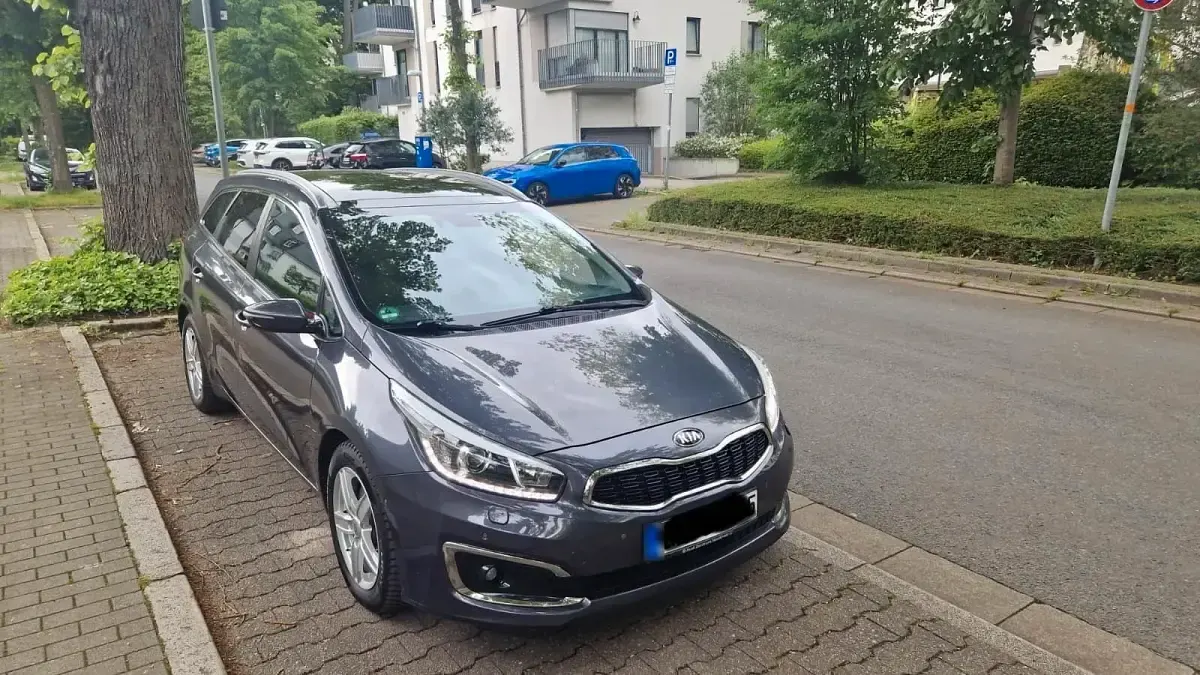 Używany Kia Ceed 136 KM (100 kW) 2015 Szary Hatchback