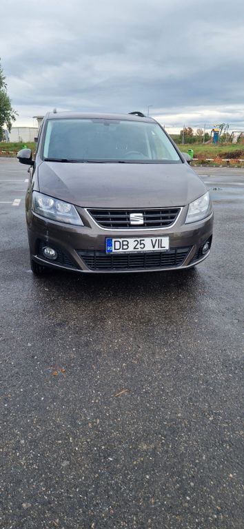Braun Gebraucht 2016 Seat Alhambra Van / Kleinbus | 9.500 € (Superpreis) - Bild 1/4