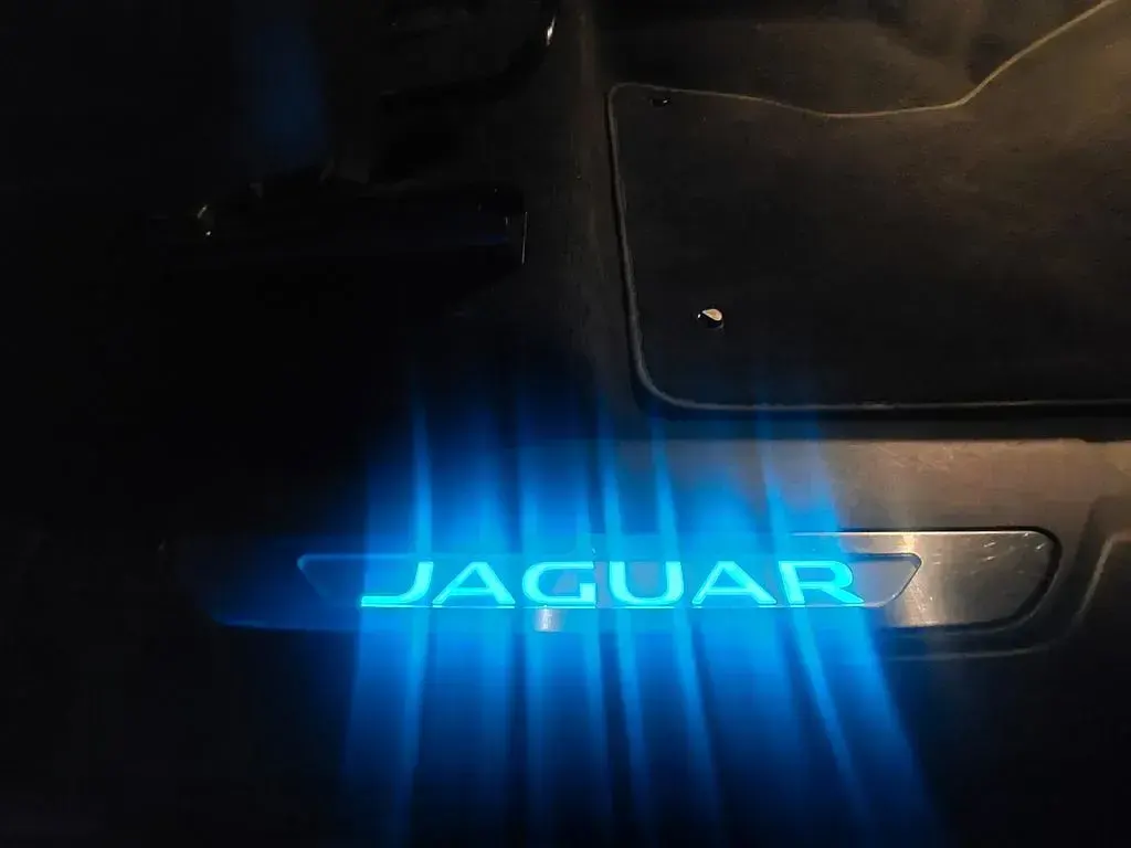 Gebraucht Jaguar F-Pace Prestige 179 PS (131 kW) 2019 Schwarz SUV