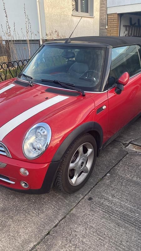 Rot Gebraucht 2006 Mini Cooper Cabriolet Chili Cabrio | 3.900 € (Etwas zu teuer) - Bild 1/4