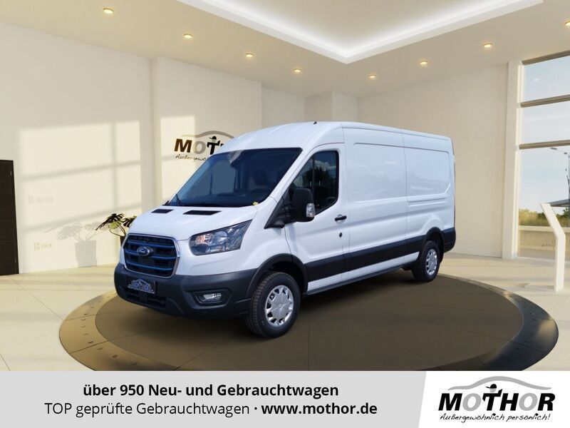 Weiss Gebraucht 2022 Ford E-Transit Trend Van | 42.500 € (Fairer Preis) - Bild 1/4