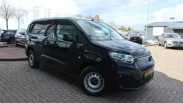Gebraucht Fiat Doblò 131 PS (96 kW) 2023 Schwarz Van / Kleinbus