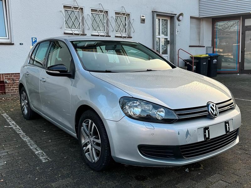 Gebraucht VW Golf VI 80 PS (58 kW) 2010 Silber Kleinwagen